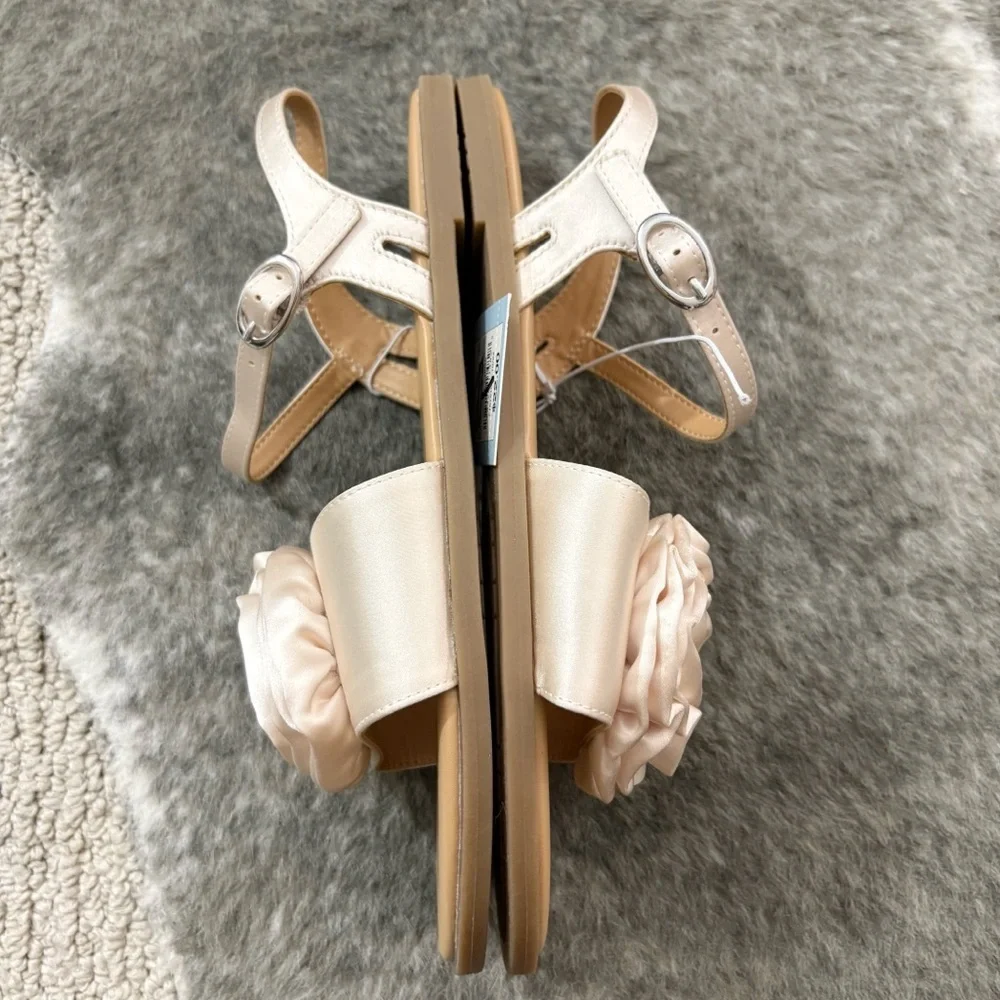 NWT Cat & Jack Rosette Sandals - Picture 7 of 10